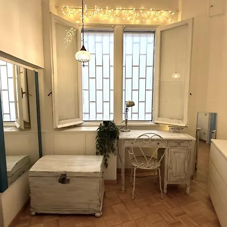 The Attic * روما