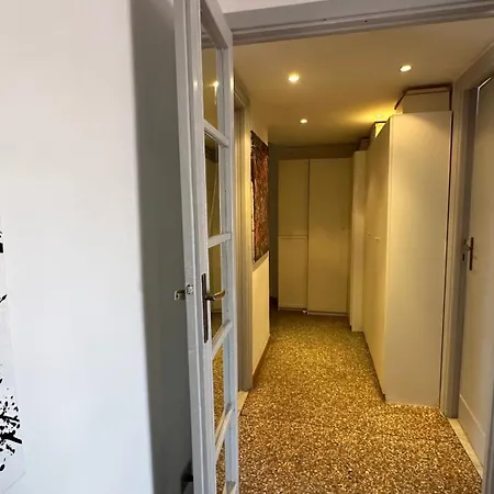 The Attic Апартаменты *